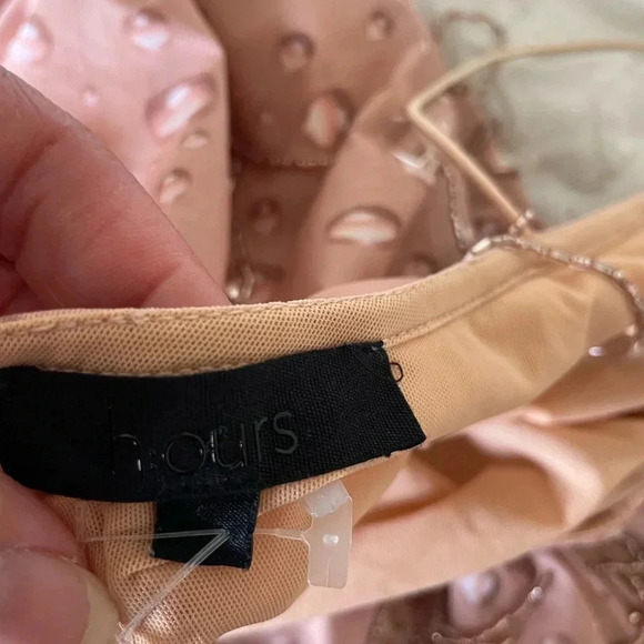 Revolve H:ours Constanza midi dress in water droplets - Picture 8 of 11